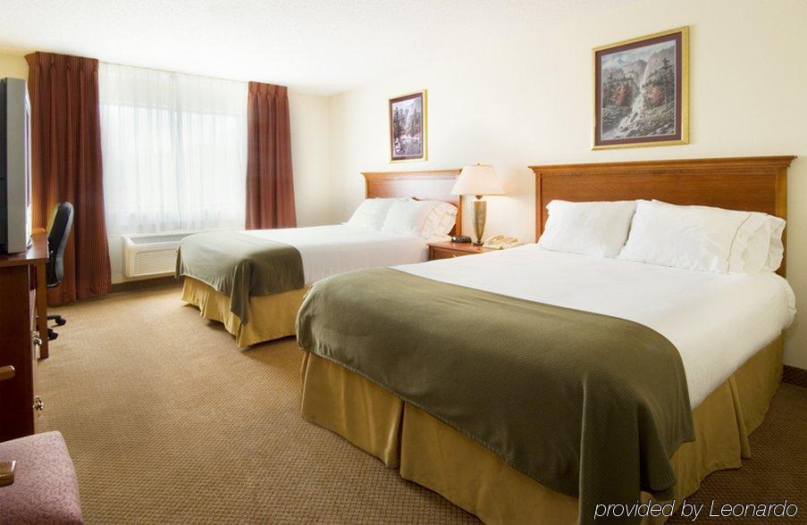 Holiday Inn Express Adrian By Ihg Habitación foto